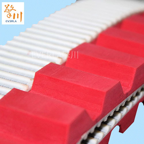 表面加紅膠開槽<a href='http://5885889.cn/' target='_blank'><u>PU同步帶</u></a>細(xì)節(jié)圖
